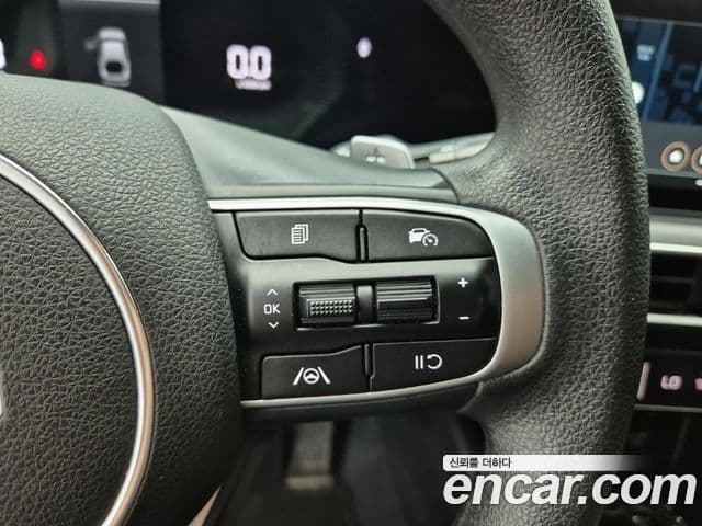 Kia K5 2024 — ფოტო 8/19