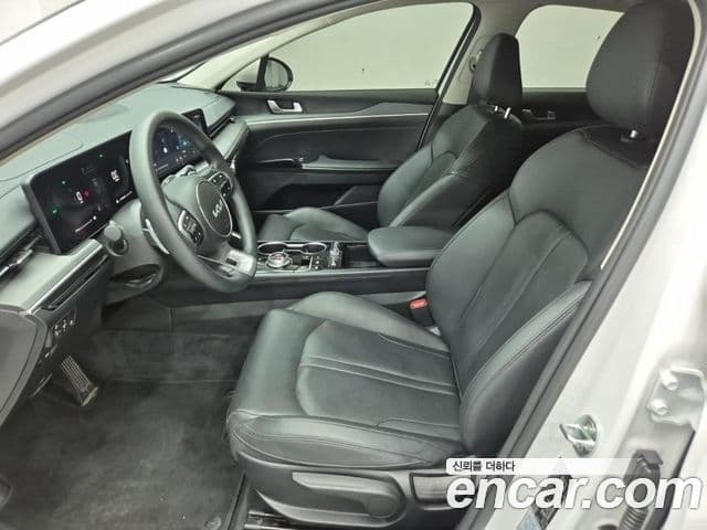 Kia K5 2024 — ფოტო 13/19