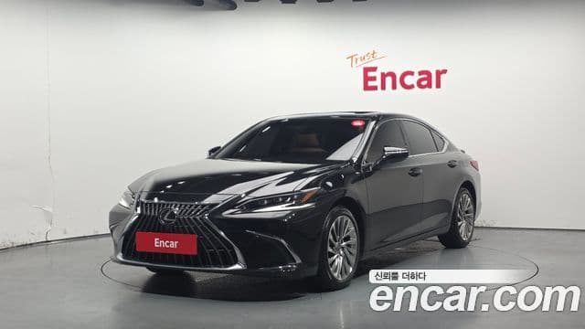 Lexus ES300h 2023 — ფოტო 1/20