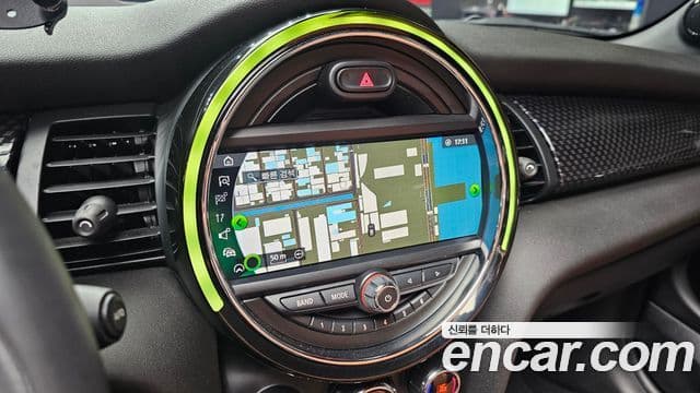 Mini Cooper S Convertible 2019 — Şəkil 16/20