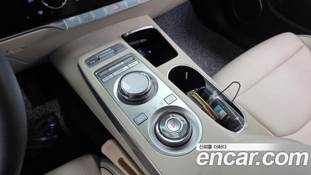 Genesis GV70 2021 — Şəkil 9/20