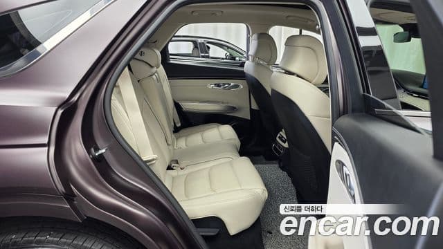 Genesis GV70 2021 — Şəkil 12/20