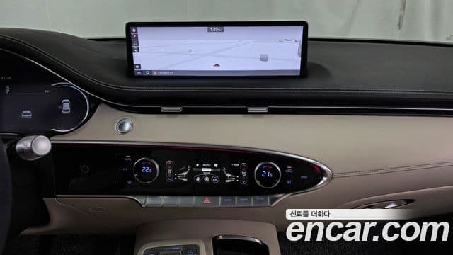 Genesis GV70 2021 — Şəkil 14/20