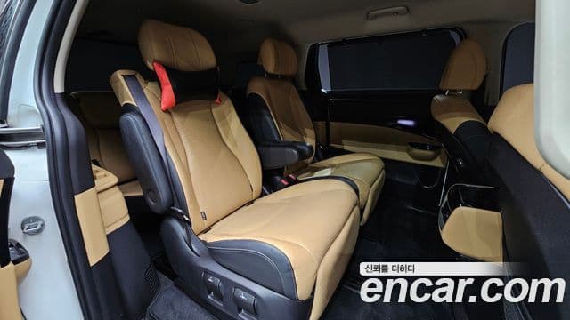 Kia Carnival 2021 — Şəkil 19/20