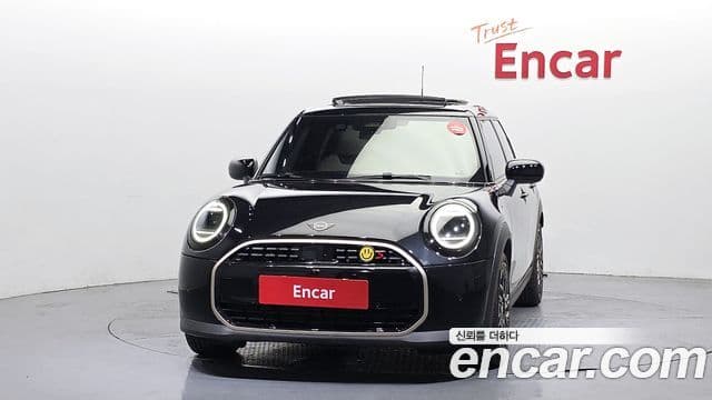 Mini Cooper S 2024 — ფოტო 3/20