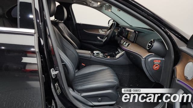 Mercedes-Benz E-Class 2018 — Şəkil 11/20