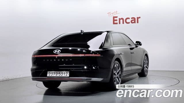 Hyundai Grandeur 2023 — ფოტო 2/20