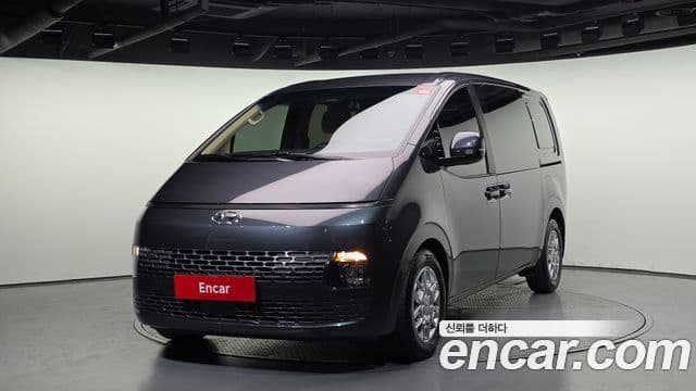 Hyundai Staria 2021 — Фото 1/20