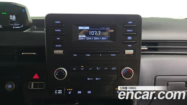 Hyundai Staria 2021 — Фото 13/20