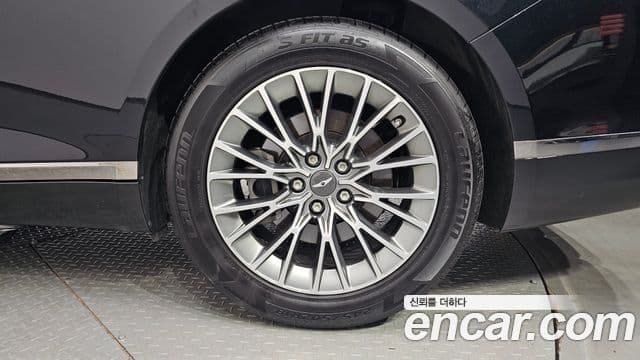 Genesis G80 2022 — Photo 21/34
