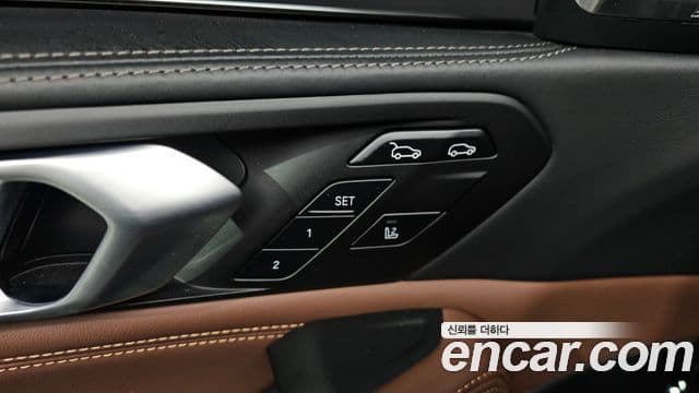 BMW X6 2023 — Photo 12/36