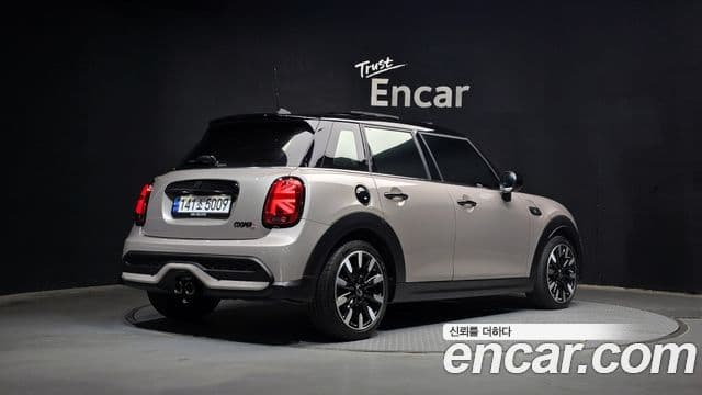 Mini Cooper S 2022 — ფოტო 2/20