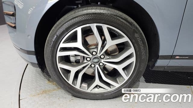 Land Rover Range Rover Evoque 2020 — Photo 17/32