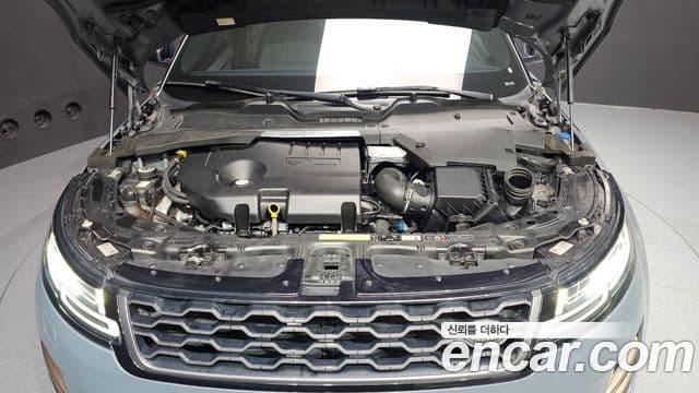 Land Rover Range Rover Evoque 2020 — Photo 9/32