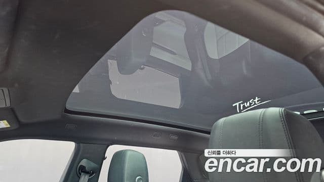 Land Rover Range Rover Evoque 2020 — Photo 31/32