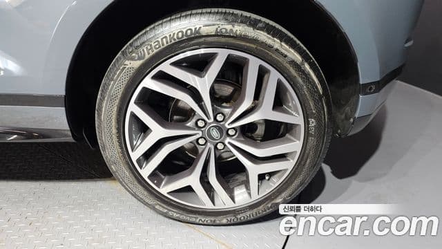 Land Rover Range Rover Evoque 2020 — Photo 32/32