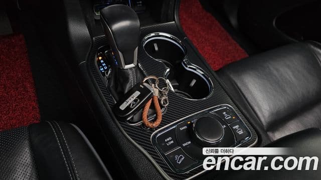 Jeep Grand Cherokee 2020 — Şəkil 8/20