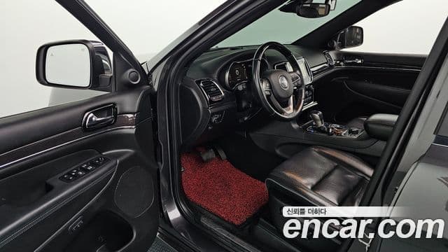 Jeep Grand Cherokee 2020 — Şəkil 9/20