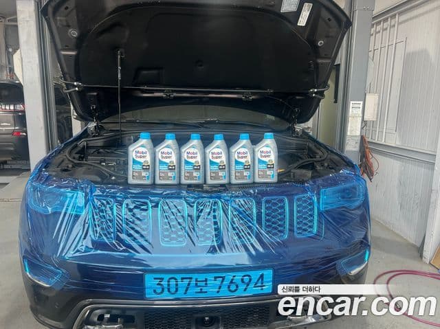 Jeep Grand Cherokee 2020 — Photo 13/35