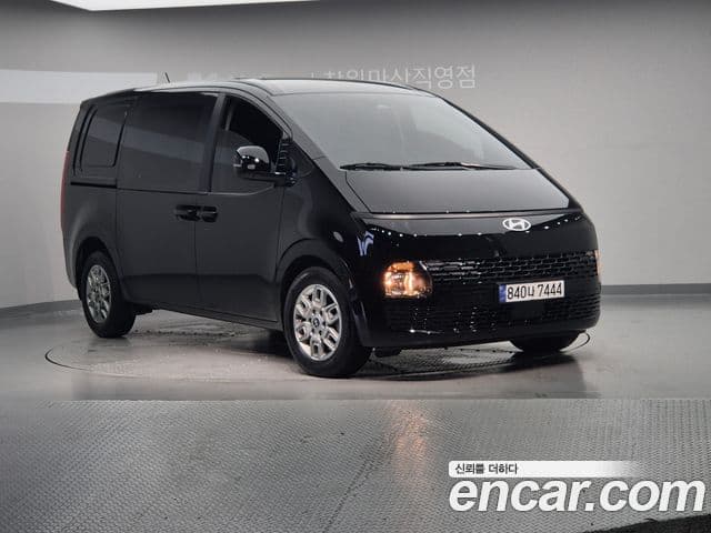 Hyundai Staria 2025 — Şəkil 16/20