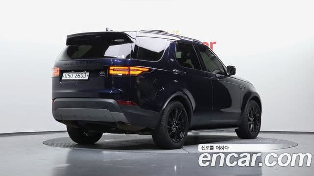 Land Rover Discovery 5 2019 — ფოტო 2/20