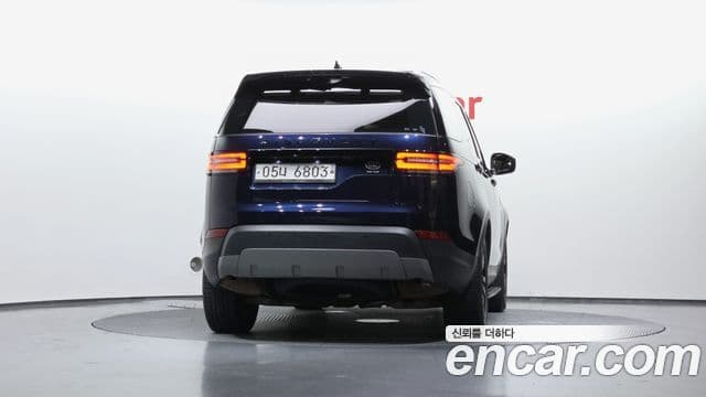 Land Rover Discovery 5 2019 — ფოტო 4/20