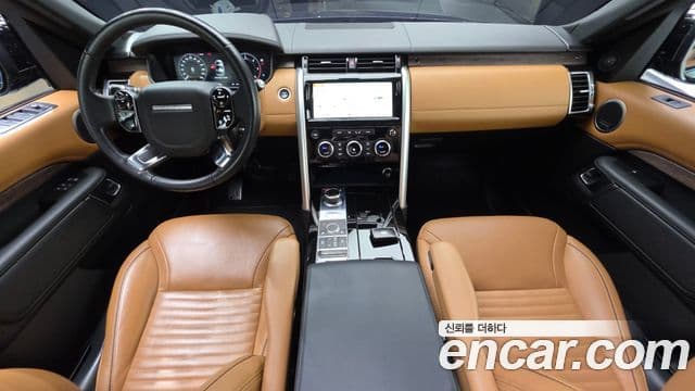 Land Rover Discovery 5 2019 — ფოტო 7/20