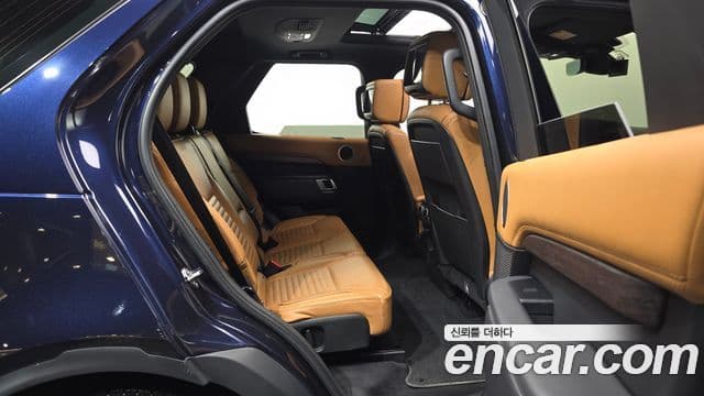 Land Rover Discovery 5 2019 — ფოტო 12/20
