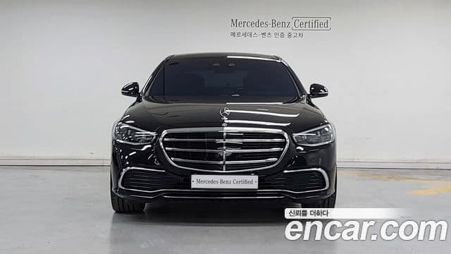 Mercedes-Benz S-Class 2025 — Photo 8/17
