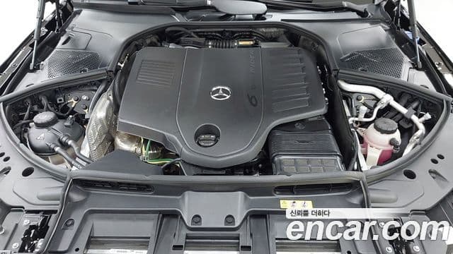 Mercedes-Benz S-Class 2025 — Photo 16/17