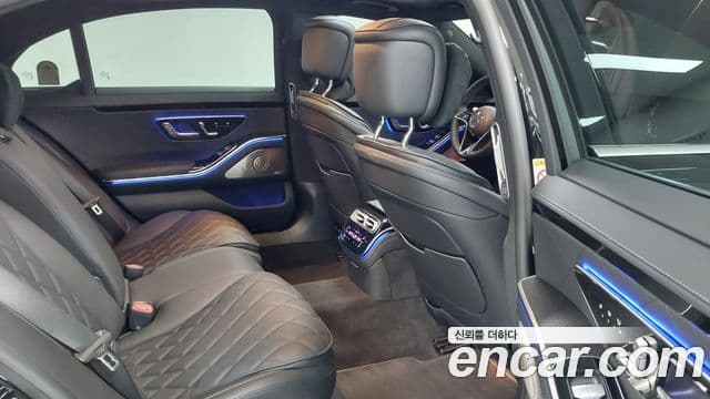 Mercedes-Benz S-Class 2025 — Photo 17/17