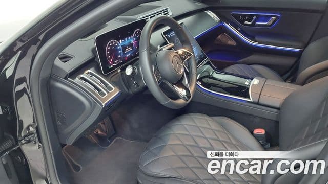 Mercedes-Benz S-Class 2025 — Photo 12/17