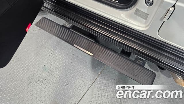 Mercedes-Benz G-Class 2020 — Photo 18/31