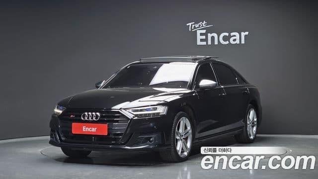 Audi S8 2020 — Photo 19/20