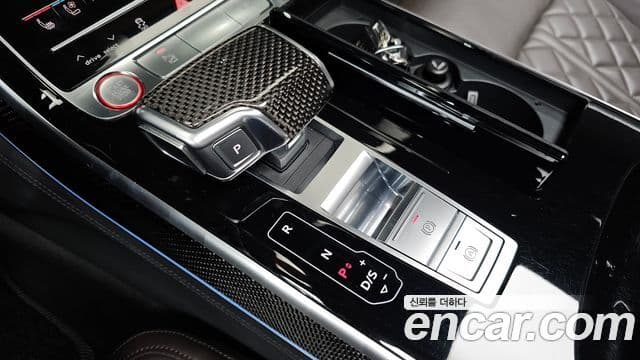Audi S8 2020 — Photo 6/20