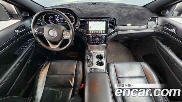 Jeep Grand Cherokee 2021 — Фото 7/20