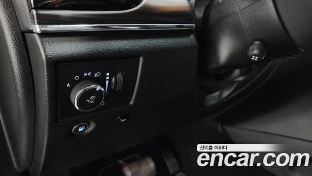 Jeep Grand Cherokee 2021 — Photo 19/35