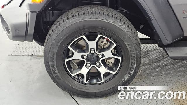Jeep Wrangler 2021 — ფოტო 5/20