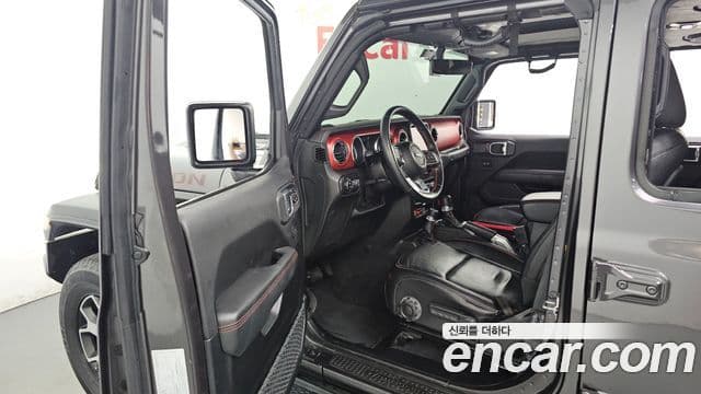 Jeep Wrangler 2021 — ფოტო 10/20