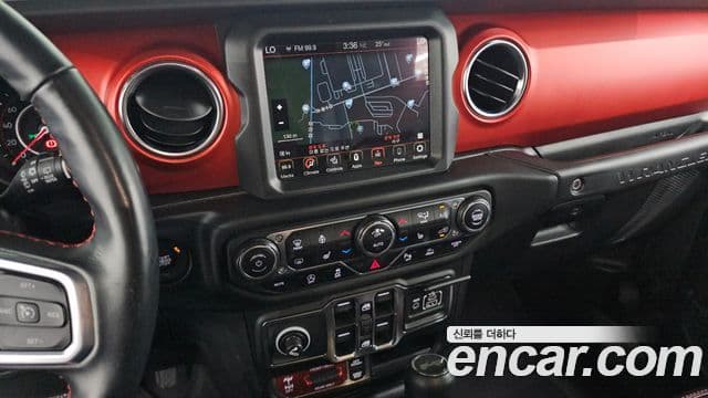 Jeep Wrangler 2021 — ფოტო 12/20