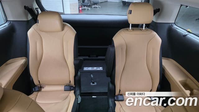 Kia Carnival 2022 — Şəkil 19/20
