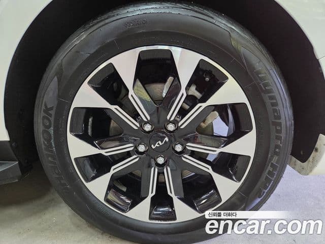 Kia Carnival 2022 — Фото 16/20