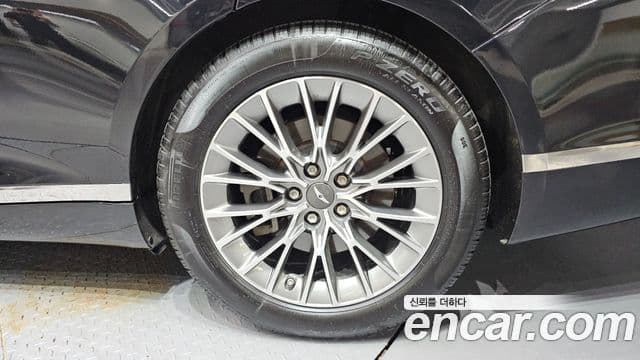 Genesis G80 2020 — Photo 24/31