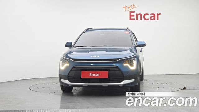 Kia Niro 2022 — Фото 3/20