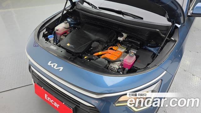 Kia Niro 2022 — Фото 6/20