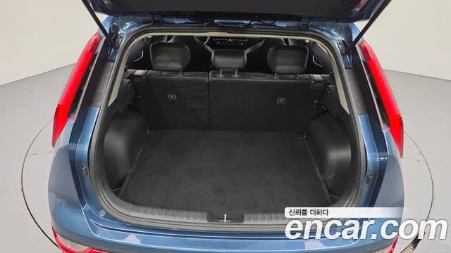 Kia Niro 2022 — Фото 20/20
