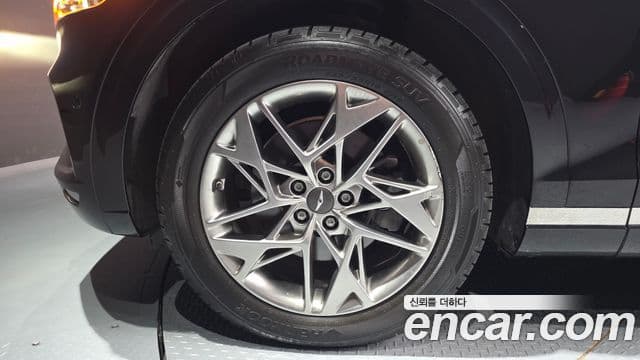 Genesis GV70 2021 — ფოტო 4/20