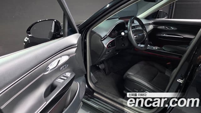 Genesis GV70 2021 — ფოტო 8/20
