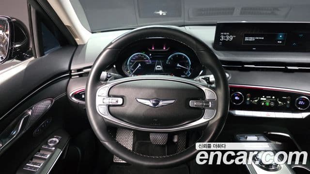 Genesis GV70 2021 — ფოტო 13/20