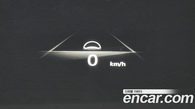 Genesis GV70 2021 — ფოტო 17/20